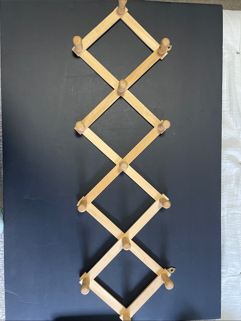Expandable Wooden Storage Rack - Picture 4 of 4